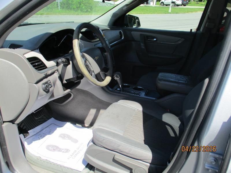 Chevrolet Traverse LS FWD w/PDC 2013