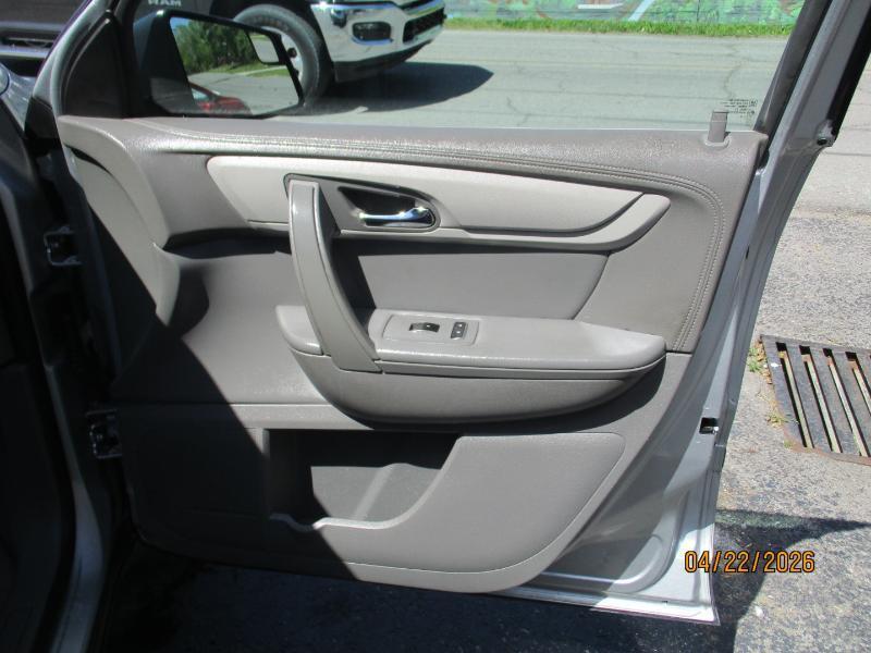 Chevrolet Traverse LS FWD w/PDC 2013