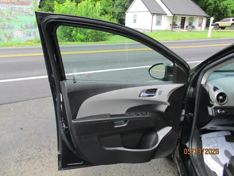 Chevrolet Sonic LTZ Auto 5-Door 2016