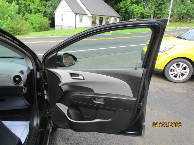 Chevrolet Sonic LTZ Auto 5-Door 2016