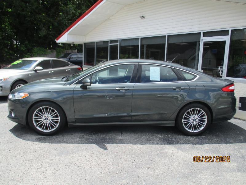 Ford Fusion SE 2015