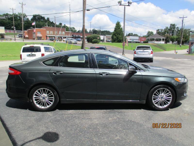 Ford Fusion SE 2015