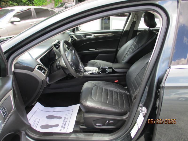 Ford Fusion SE 2015