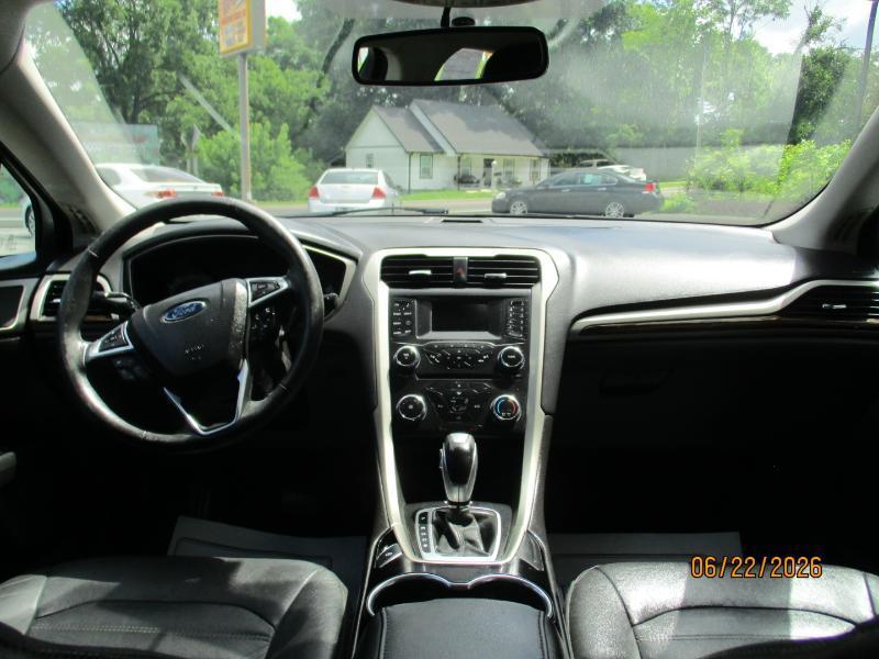 Ford Fusion SE 2015