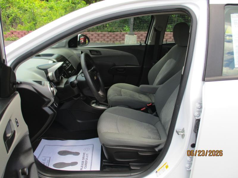 Chevrolet Sonic LS Auto Sedan 2016