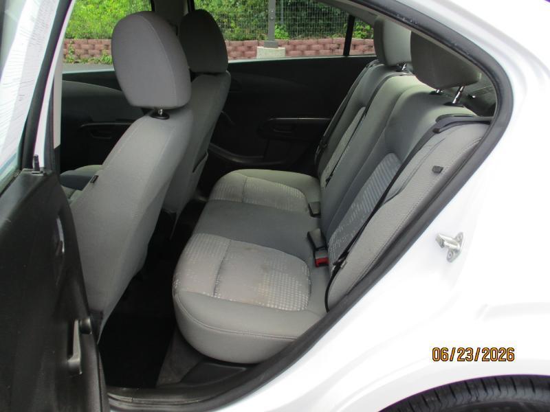 Chevrolet Sonic LS Auto Sedan 2016