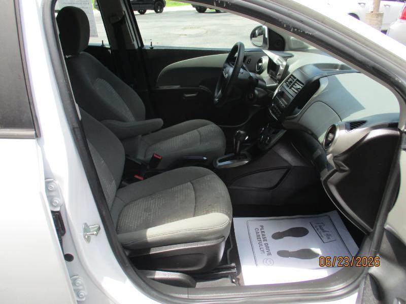 Chevrolet Sonic LS Auto Sedan 2016