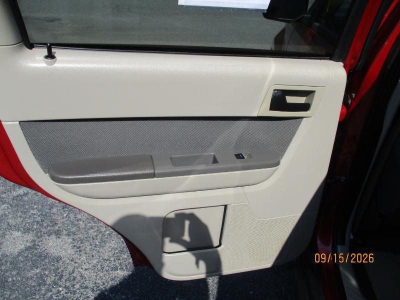 Ford Escape XLT FWD V6 2009