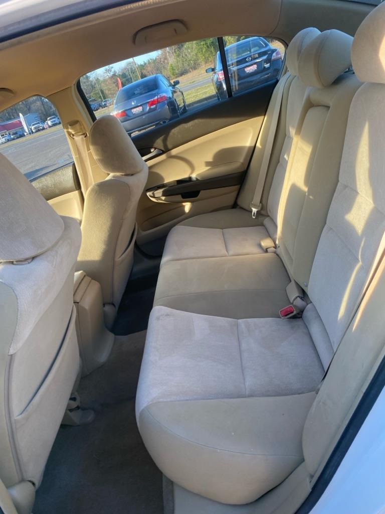 Honda Accord LX sedan AT 2009