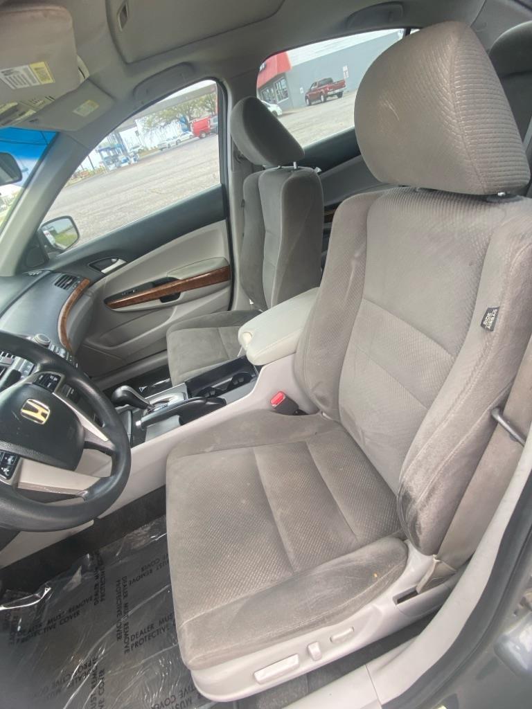 Honda Accord EX Sedan AT 2012