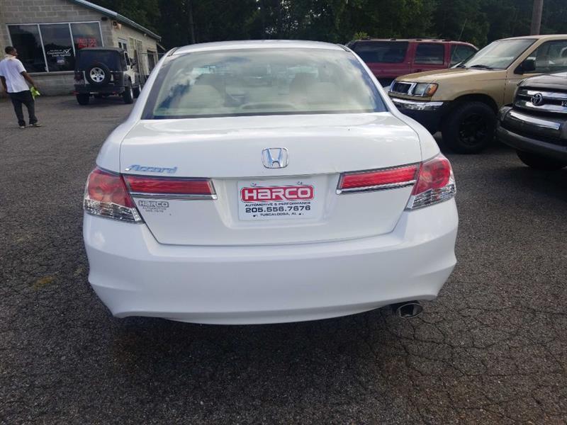 Honda Accord LX sedan AT 2012