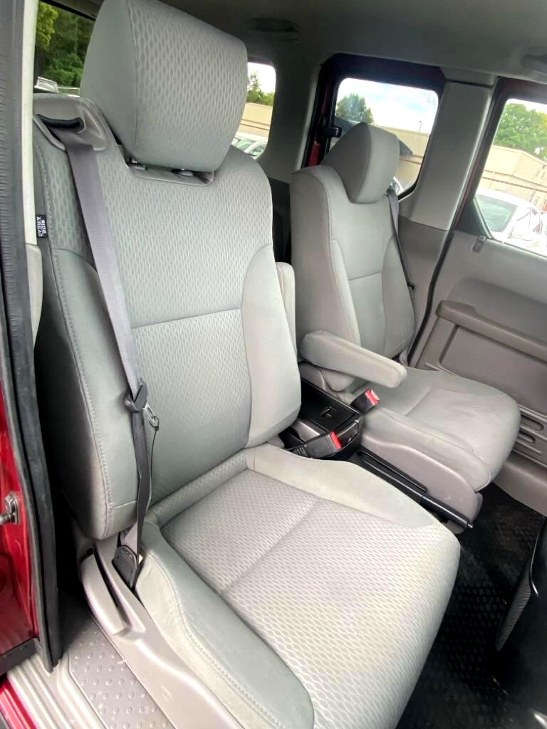 Honda Element EX 4WD AT 2011