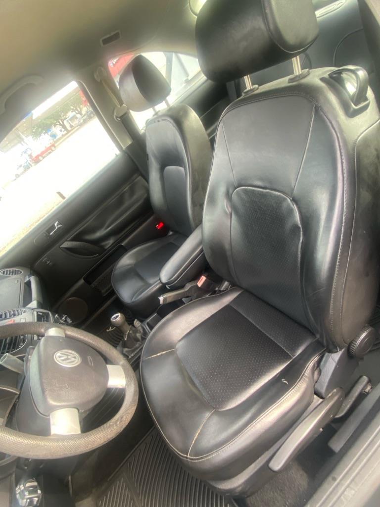 Volkswagen New Beetle S 2008