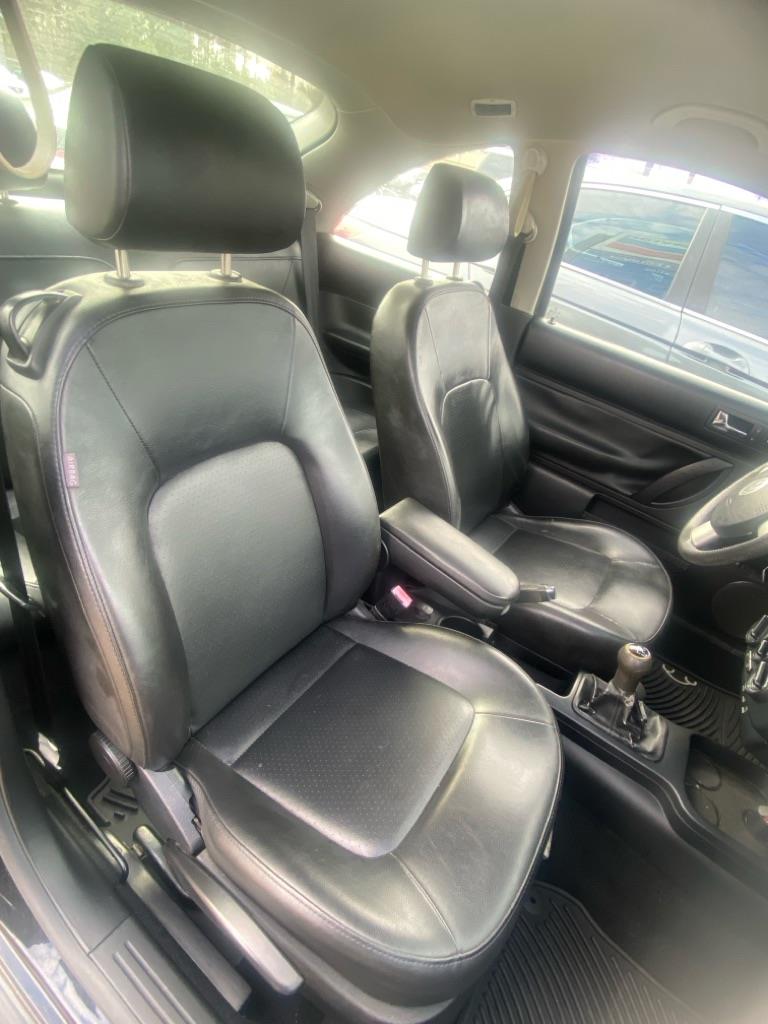 Volkswagen New Beetle S 2008