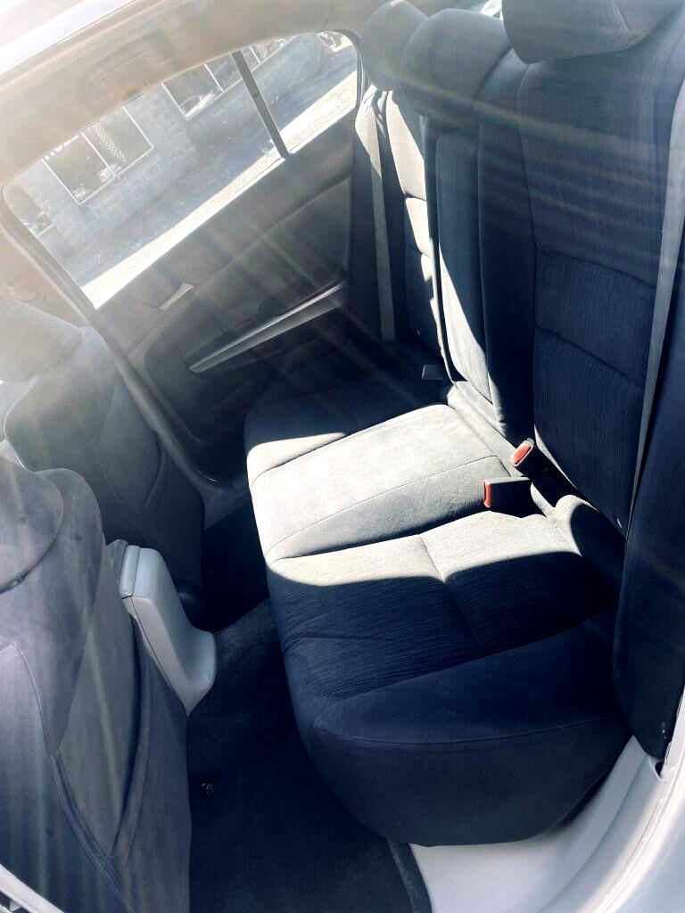 Honda Accord LX sedan AT 2010