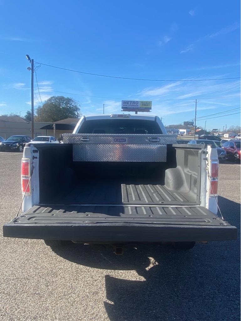 Ford F-150 XL SuperCab 8-ft. Bed 4WD 2011