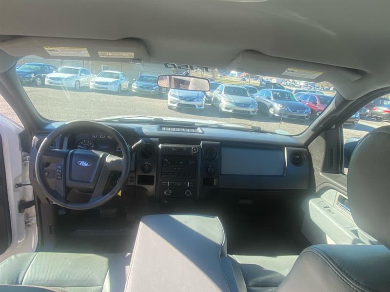 Ford F-150 XL SuperCab 8-ft. Bed 4WD 2011