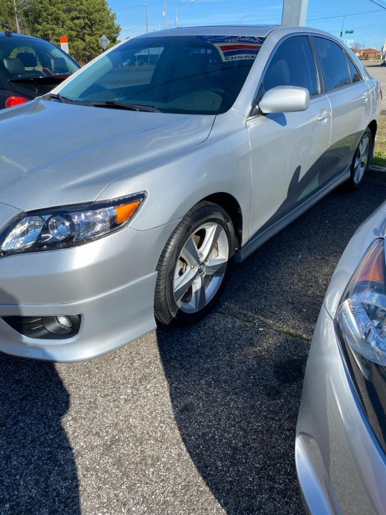 Toyota Camry Base 6-Spd AT 2011