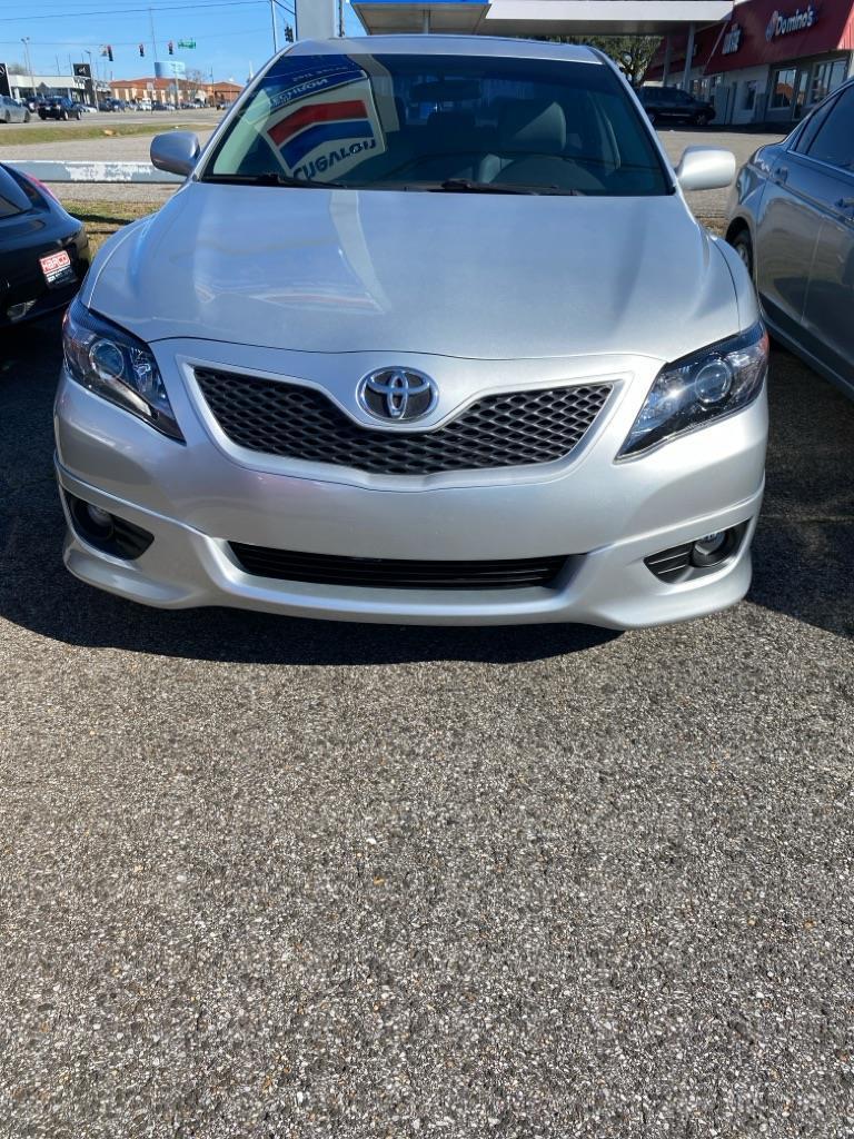 Toyota Camry Base 6-Spd AT 2011