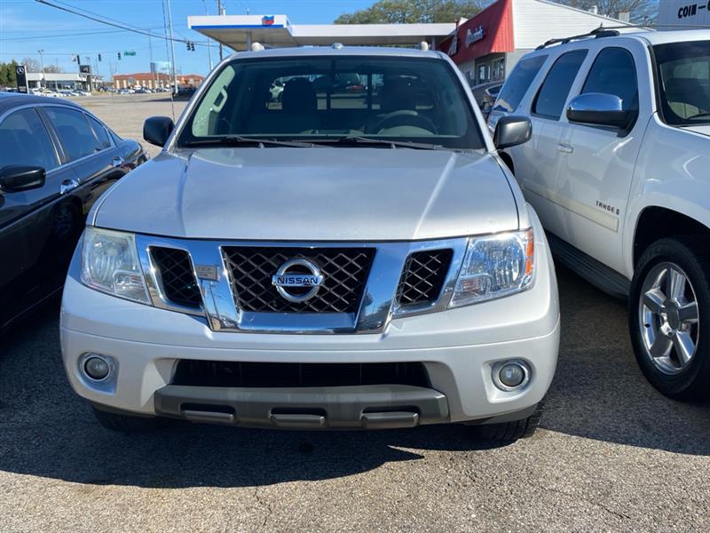 2014 Nissan Frontier SL Crew Cab 2WD