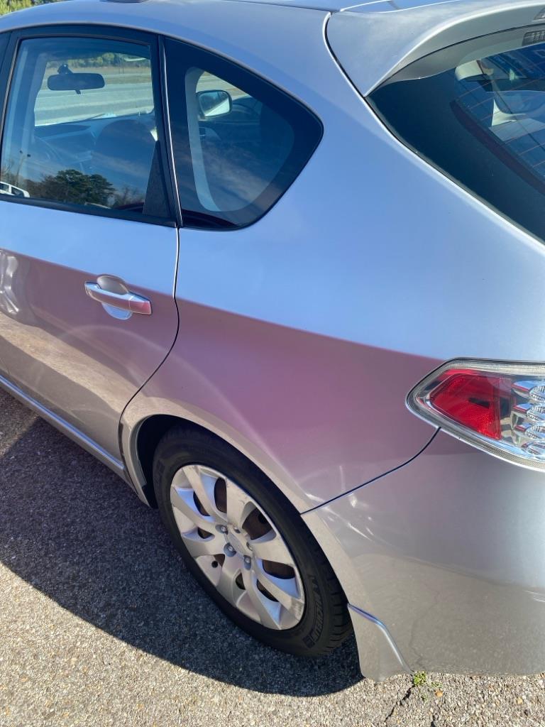 Subaru Impreza 2.5i 5-door 2011