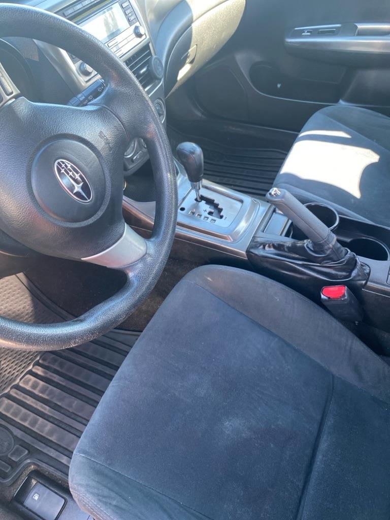 Subaru Impreza 2.5i 5-door 2011