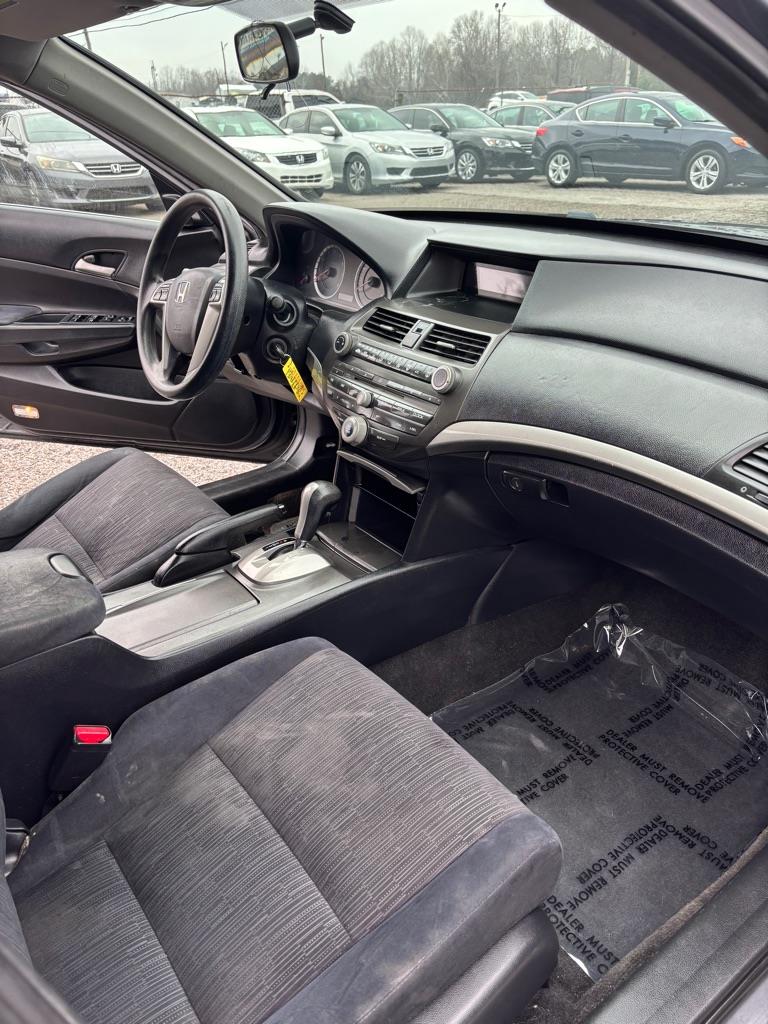 Honda Accord LX-P Sedan AT 2011