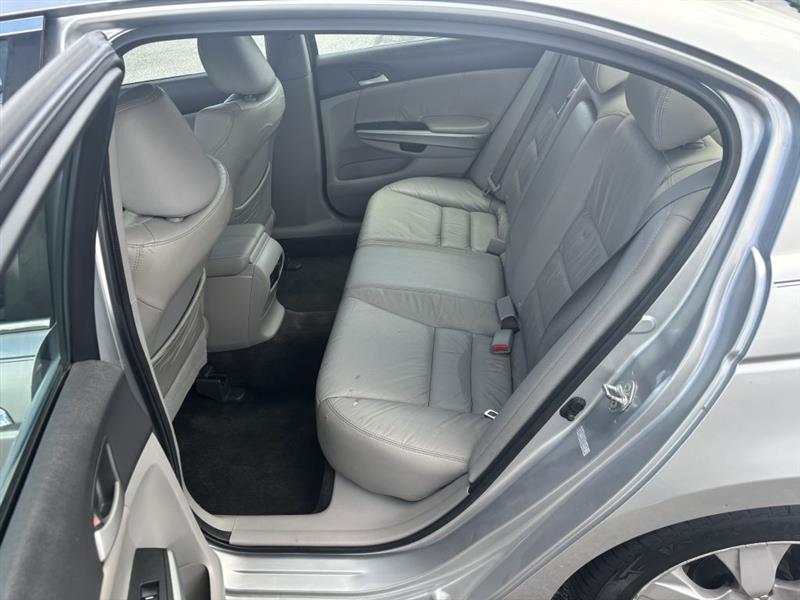 Honda Accord EX-L V-6 Sedan AT 2010