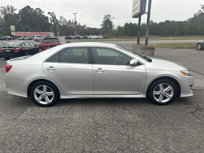 Toyota Camry SE 2012