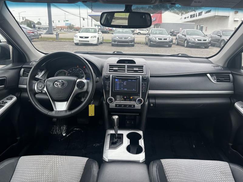 Toyota Camry SE 2012