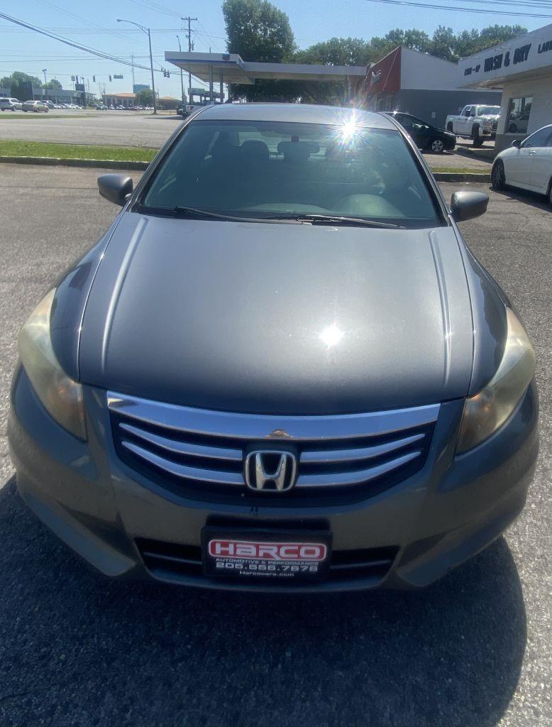 Honda Accord LX sedan AT 2011