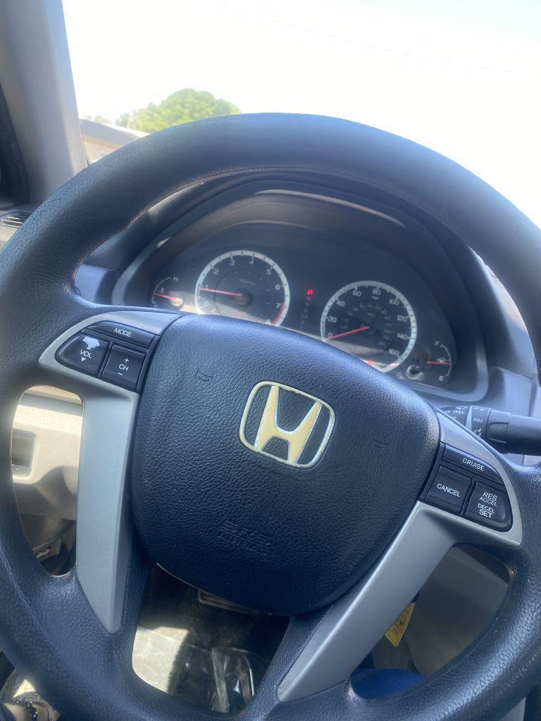 Honda Accord LX sedan AT 2011