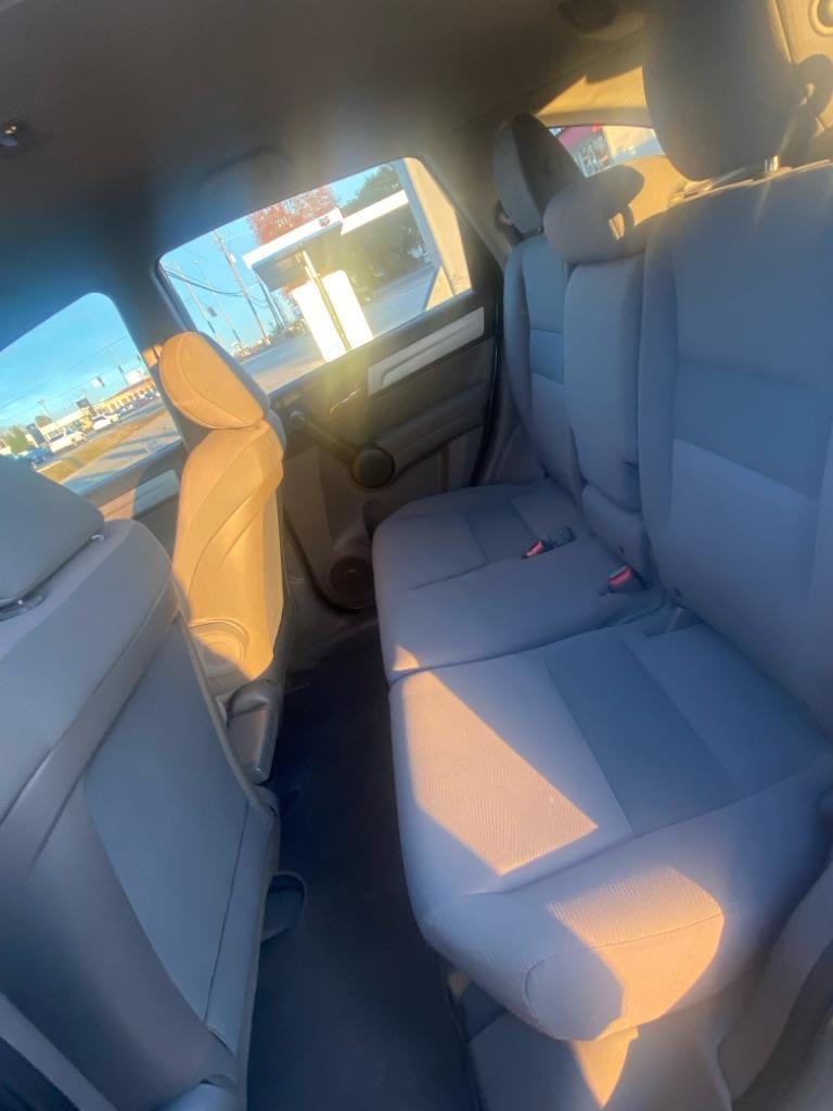 Honda CR-V LX 2WD 5-Speed AT 2011