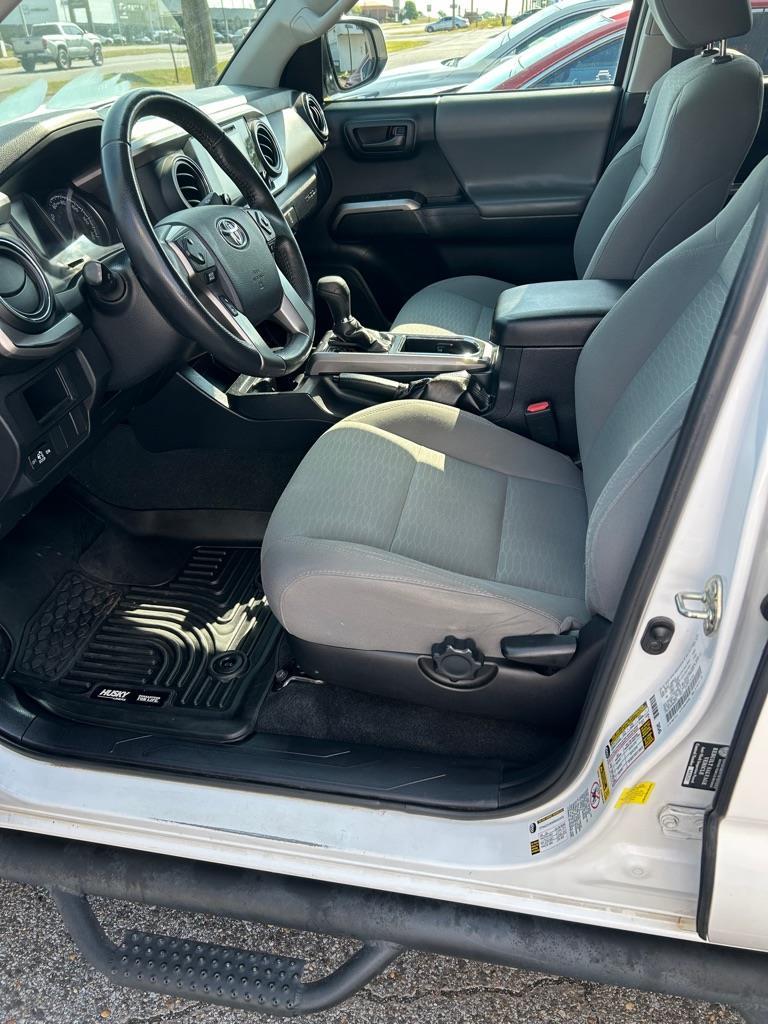 Toyota Tacoma SR5 Double Cab Long Bed V6 6AT 2WD 2017