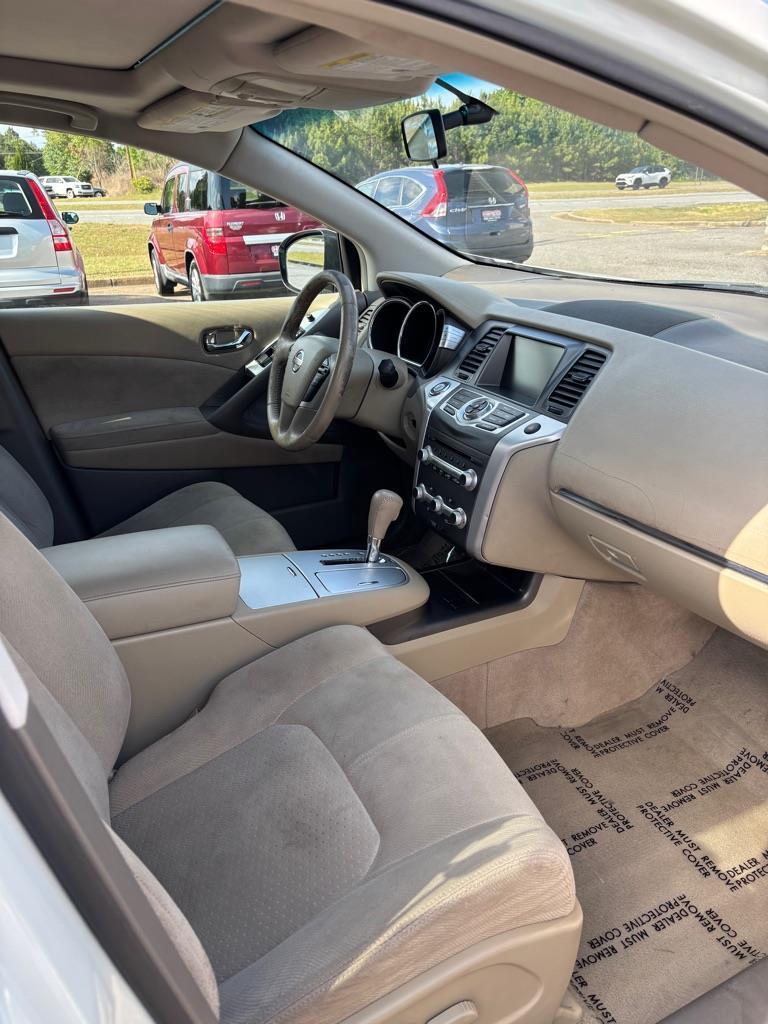 Nissan Murano S 2011