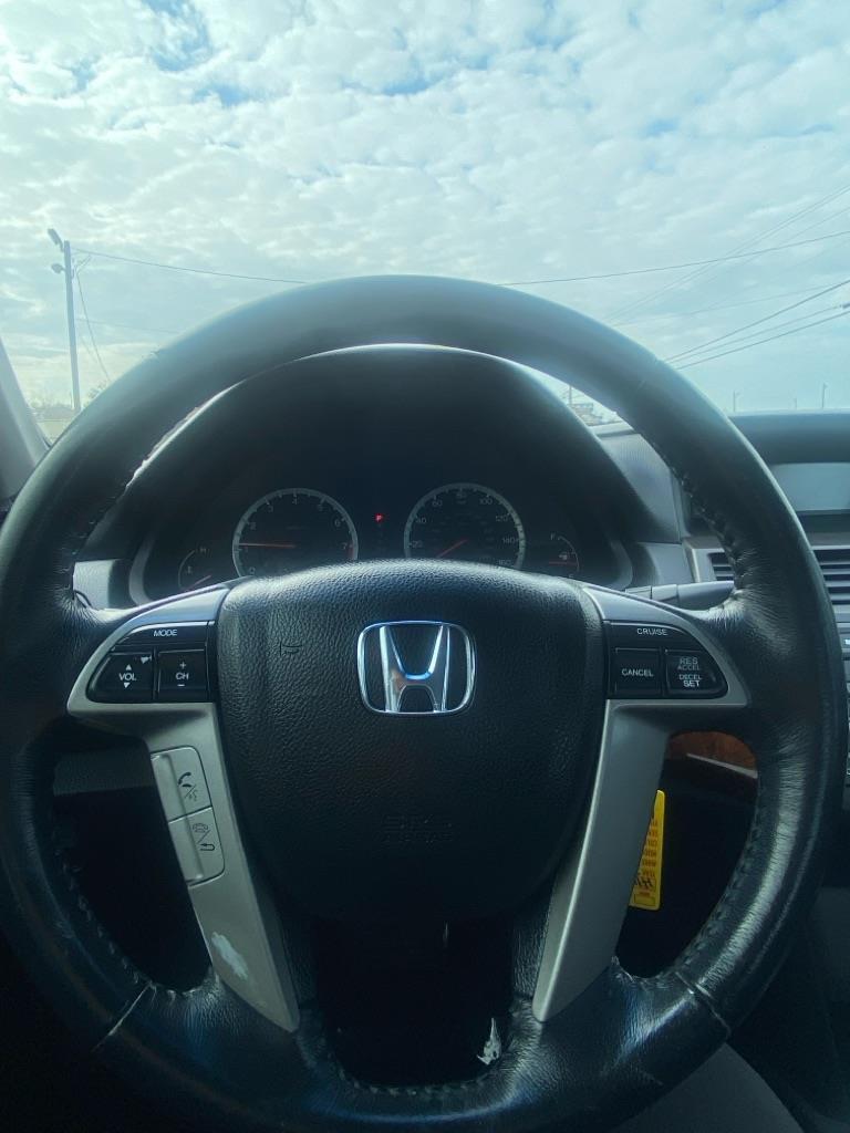 Honda Accord EX-L V-6 Sedan AT 2011