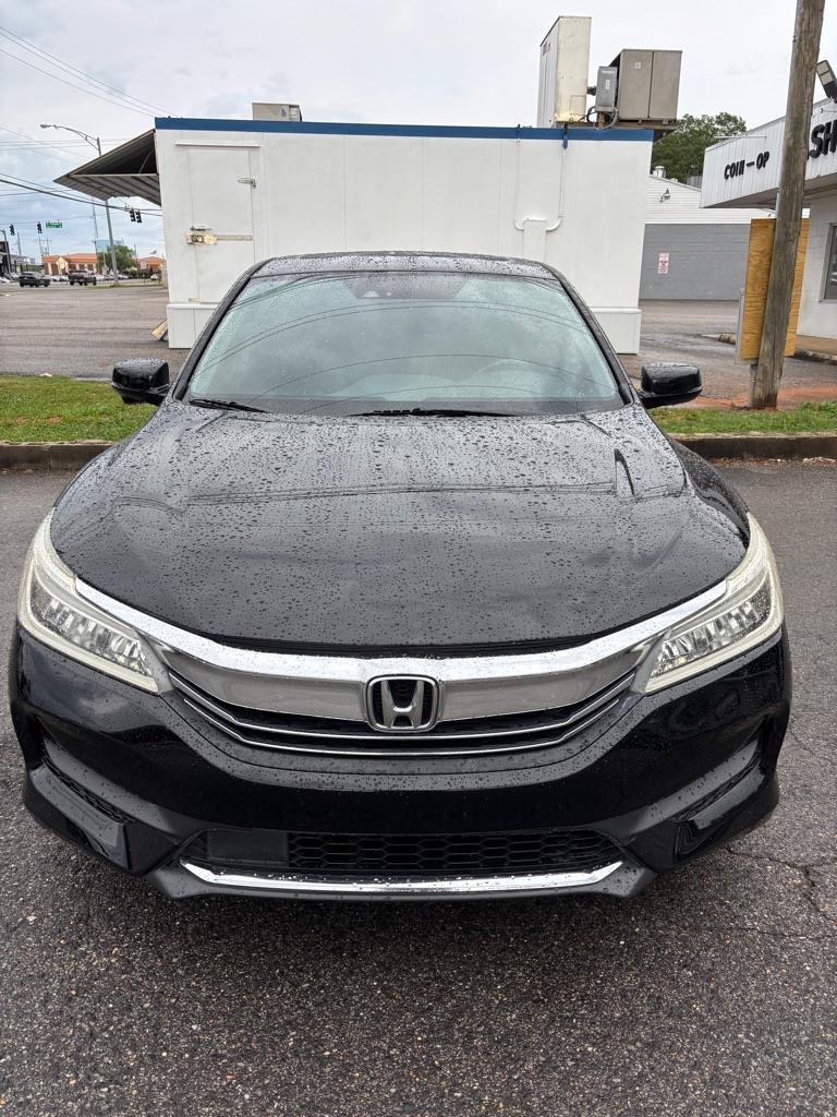 2017 Honda Accord Touring V6 Sedan 6-Spd AT