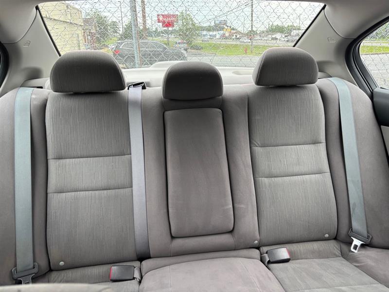 Honda Accord LX sedan AT 2011