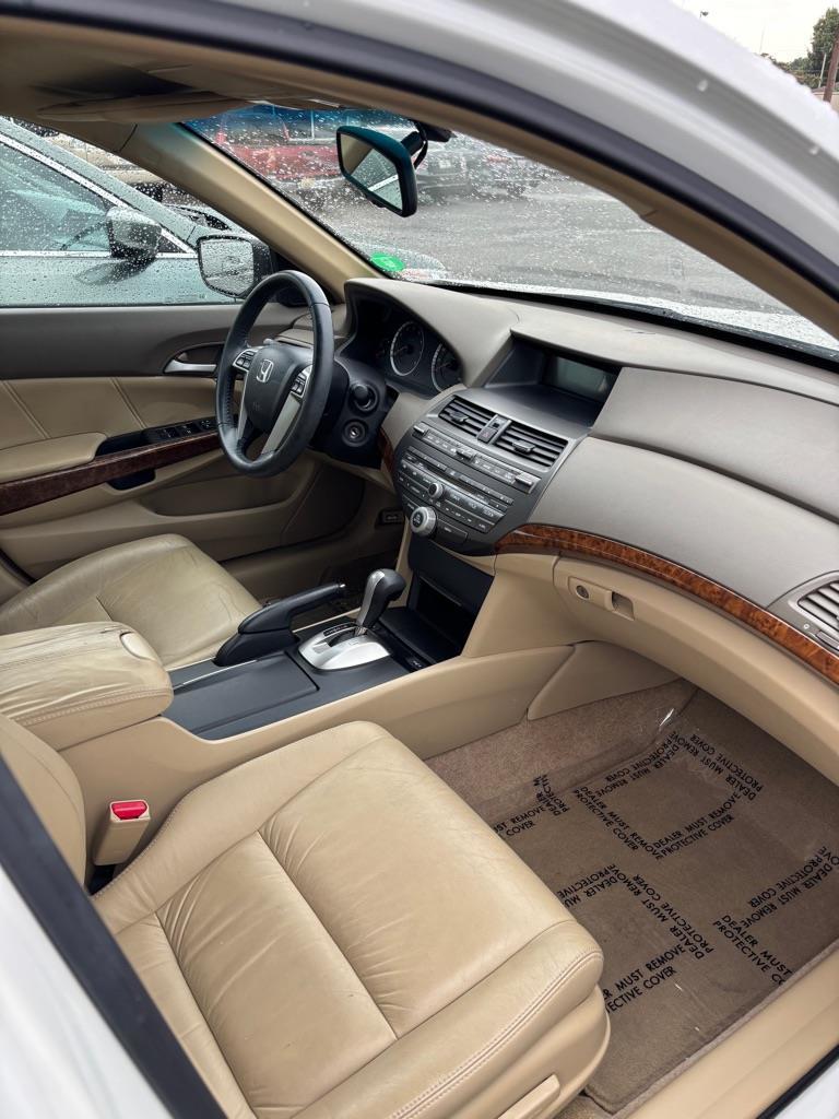 Honda Accord EX-L V-6 Sedan AT 2009