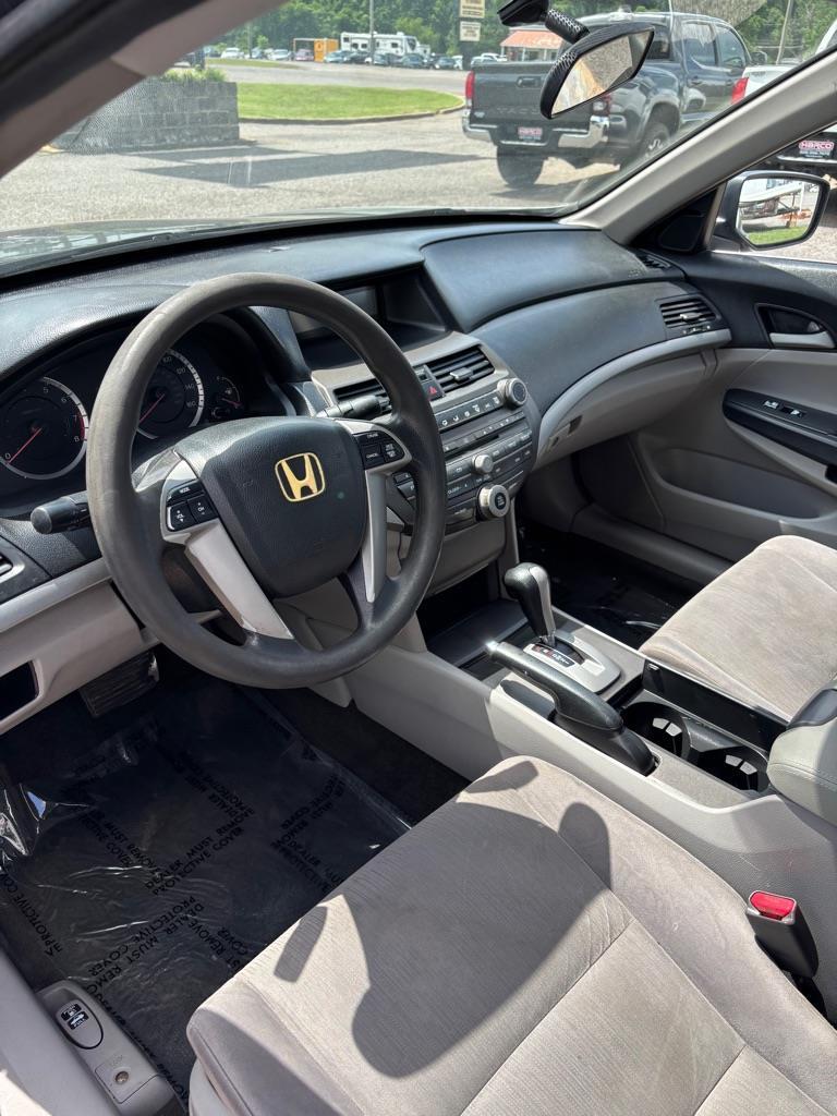 Honda Accord LX-P Sedan AT 2011