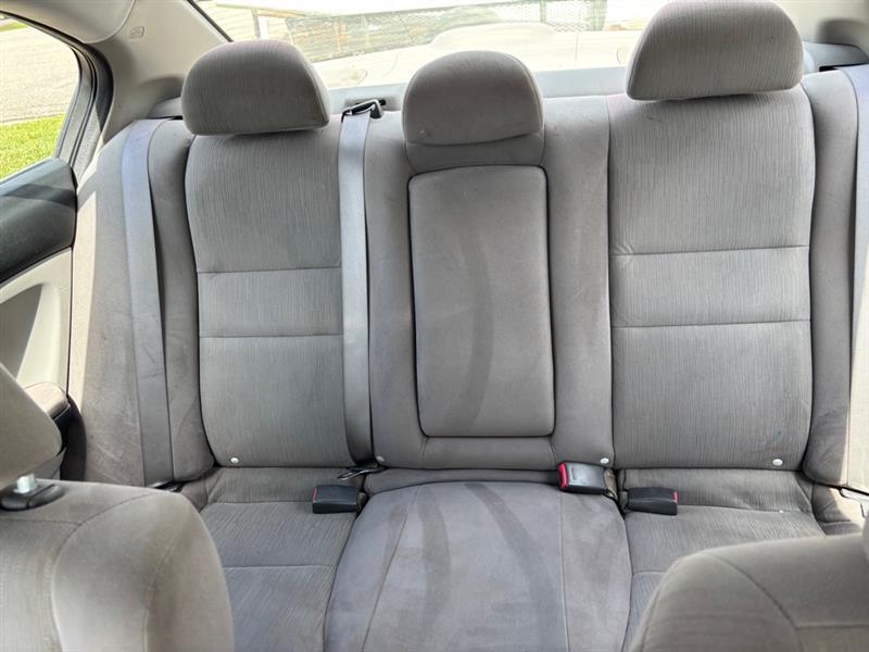Honda Accord LX-P Sedan AT 2011
