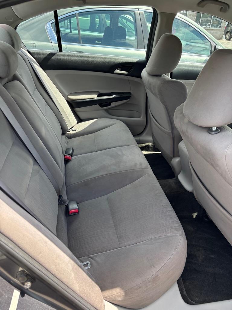 Honda Accord LX-P Sedan AT 2011