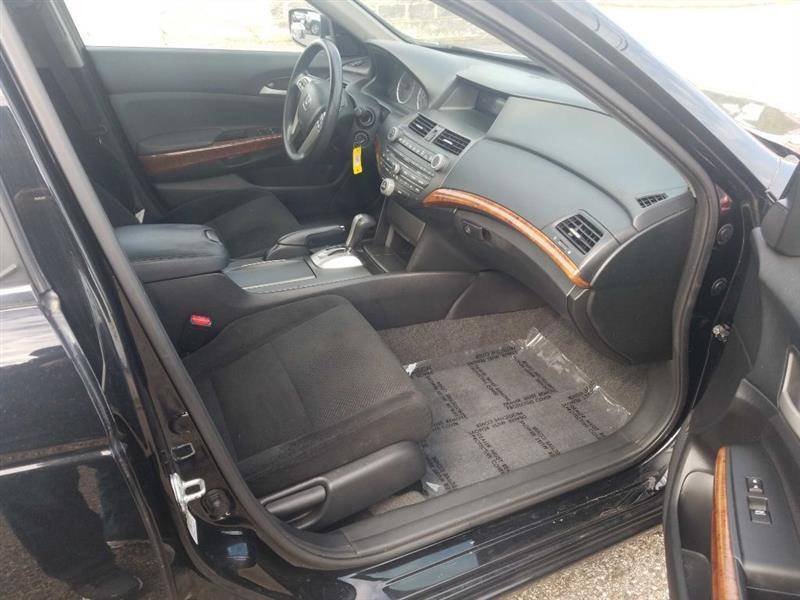 Honda Accord EX Sedan AT 2011