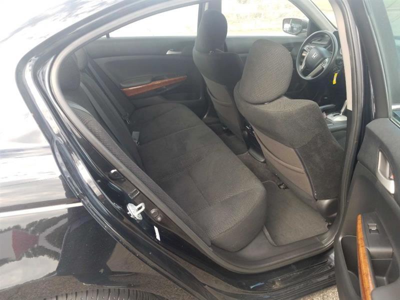 Honda Accord EX Sedan AT 2011