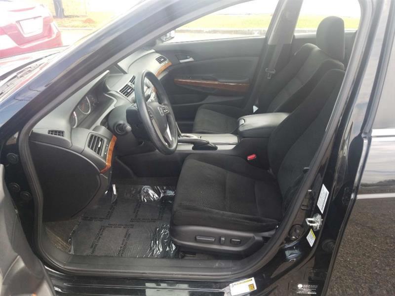 Honda Accord EX Sedan AT 2011