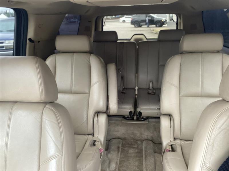 Chevrolet Suburban LS 1500 4WD 2008