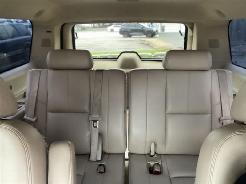 Chevrolet Suburban LS 1500 4WD 2008