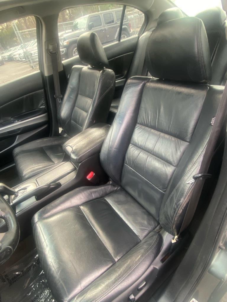 Honda Accord EX-L V-6 Sedan AT 2010