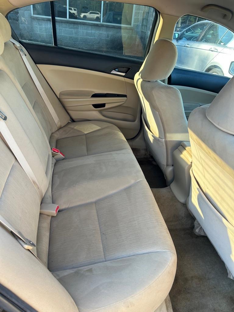 Honda Accord LX-P Sedan AT 2011