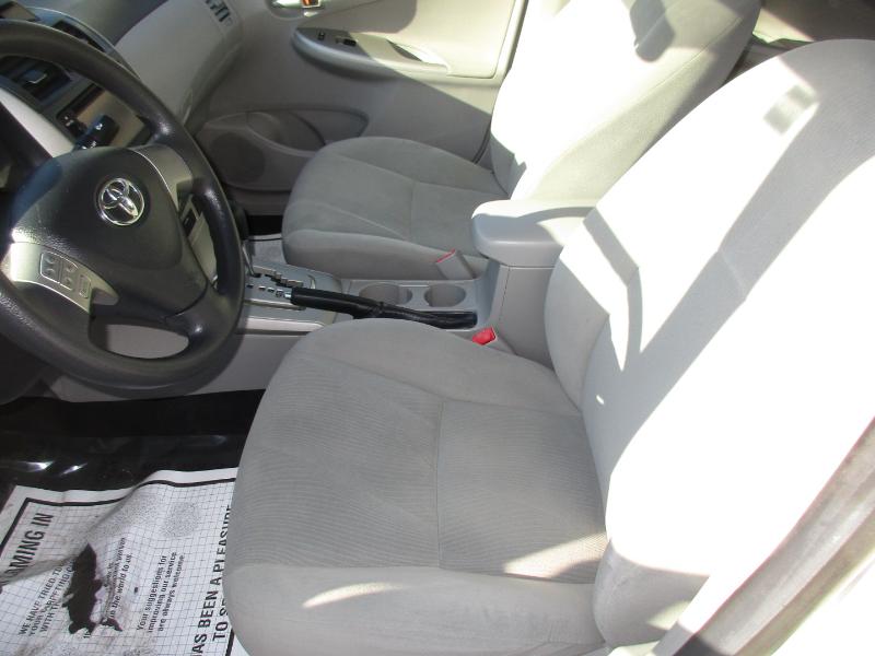 Toyota Corolla S 5-Speed MT 2013